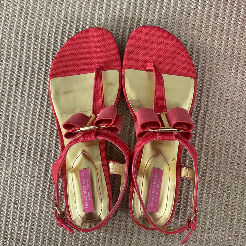 Isaac Mizrahi New York beautiful *BOW* detail sandal ready for spring & summer